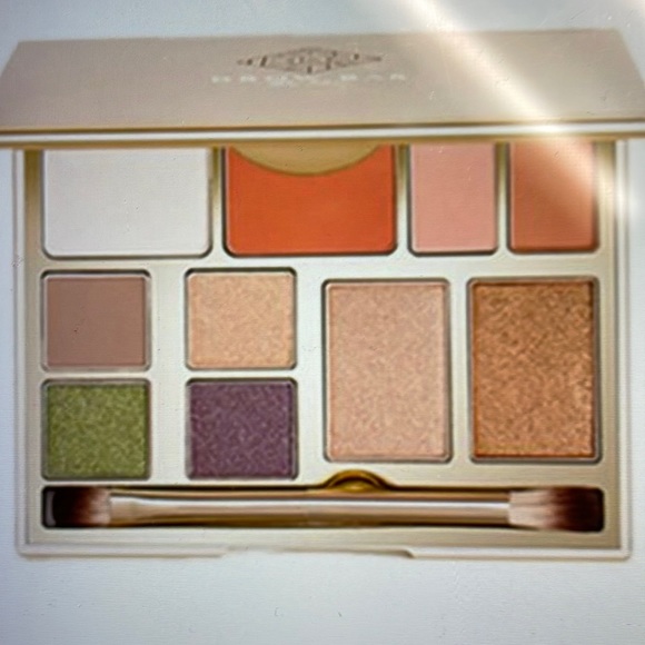 Last one ! Brow bar makeover kit By Brow bar 🔥🔥 nwt - Picture 2 of 4